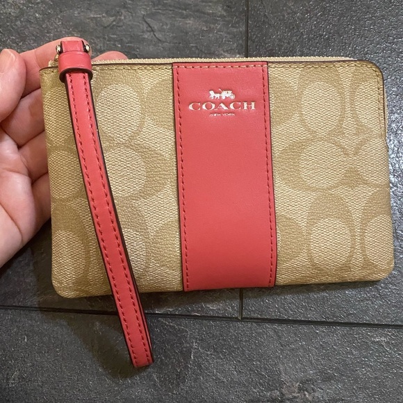 NEW COACH Small Corner Zip Wristlet Signature LT Khaki Saddle Pink Cell Phone - Picture 1 of 10